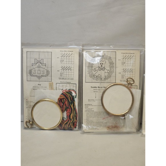 VTG Bead a Little Christmas Ornaments 4 Kits Wangs Intl Taiwan 80s Cross Stitch - Picture 6 of 9